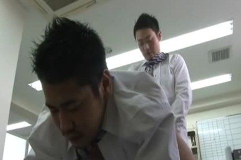 Teach reccomend japanese office suit