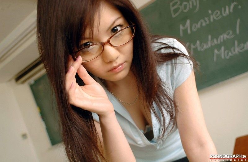 Kraken reccomend japanese teacher glasses
