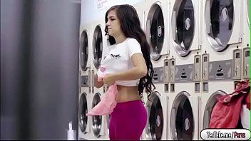 Daffy reccomend Nude women in laundromat