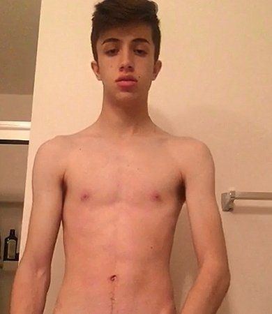 Hat T. reccomend Free naked gay twink videos