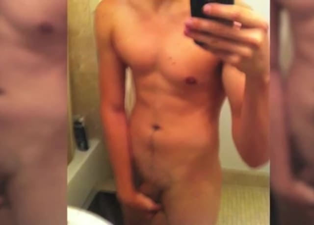Gingersnap reccomend Dylan sprouse nude pics
