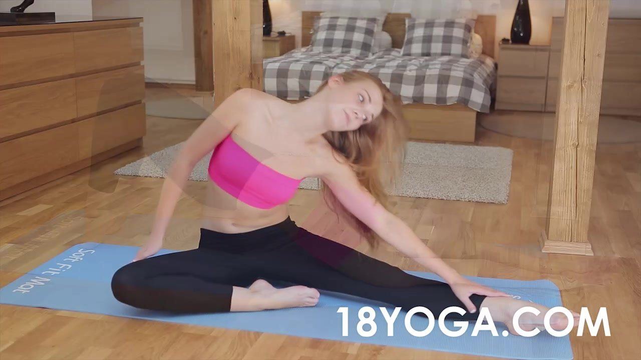Alexis crystal yoga