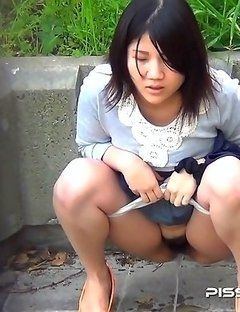 Asian girl pissing