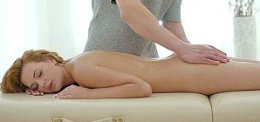 Rosebud recommendet Fucked while getting a massage