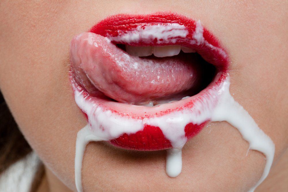 Italian teen beauty loves the taste of sperm