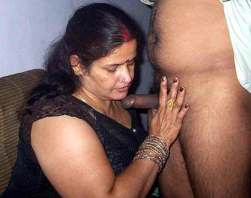 best of Nude job aunties Sexy blow hot indian