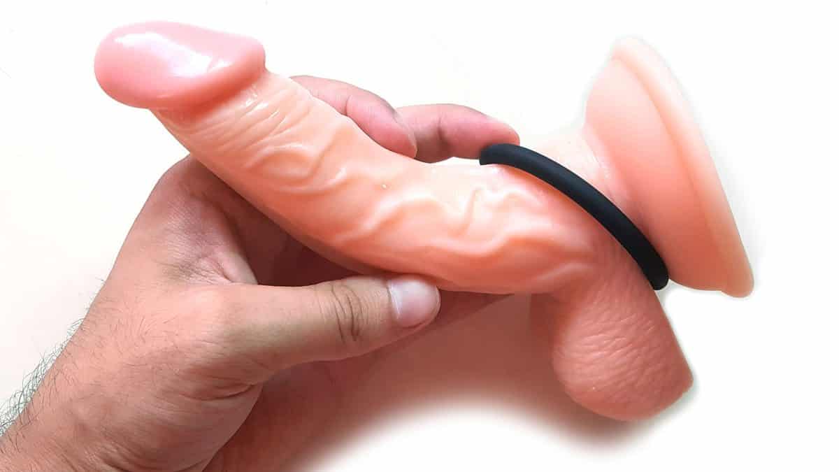 Twisty reccomend Cock ring how do they work