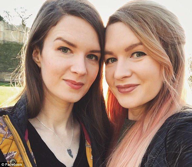 Blueberry reccomend Lesbian brunette twins