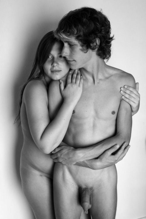 Teen brother and sister posing naked in galleries