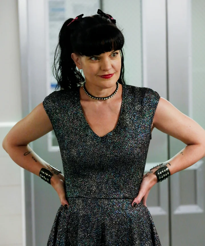 Bonbon reccomend Naked pics of the goth girl on ncis