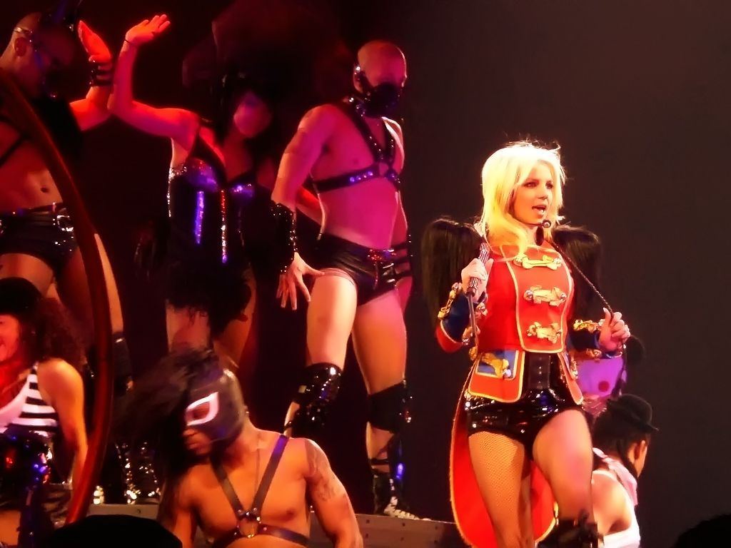 Britney spears circus concert pussy