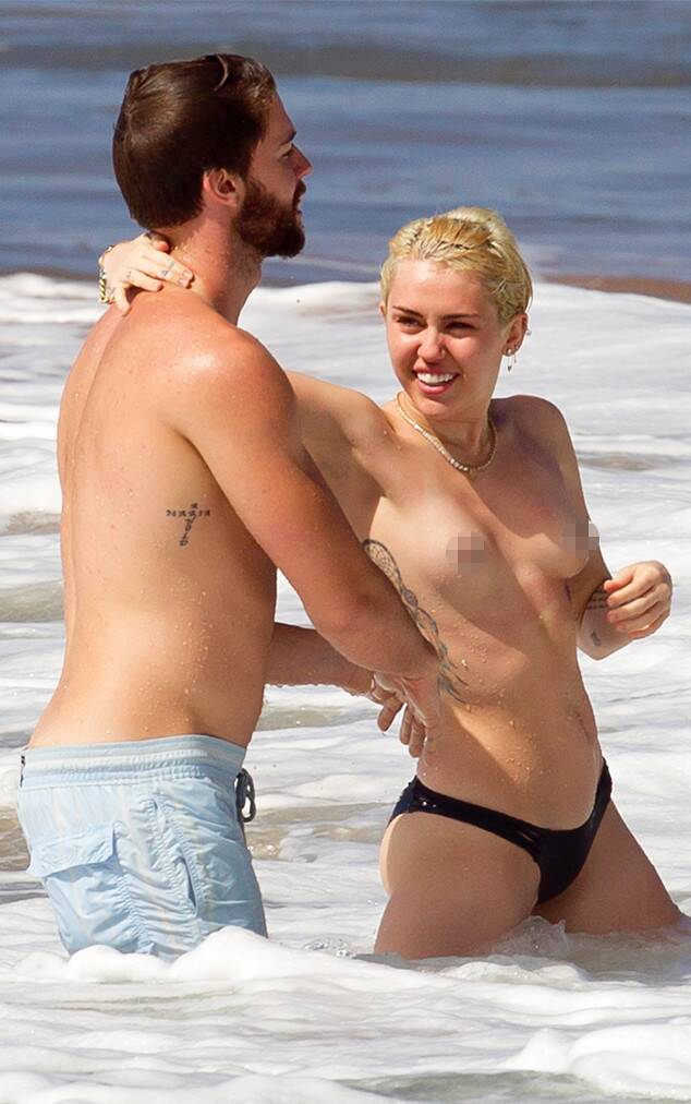 Deck reccomend miley friends Naked cyrus