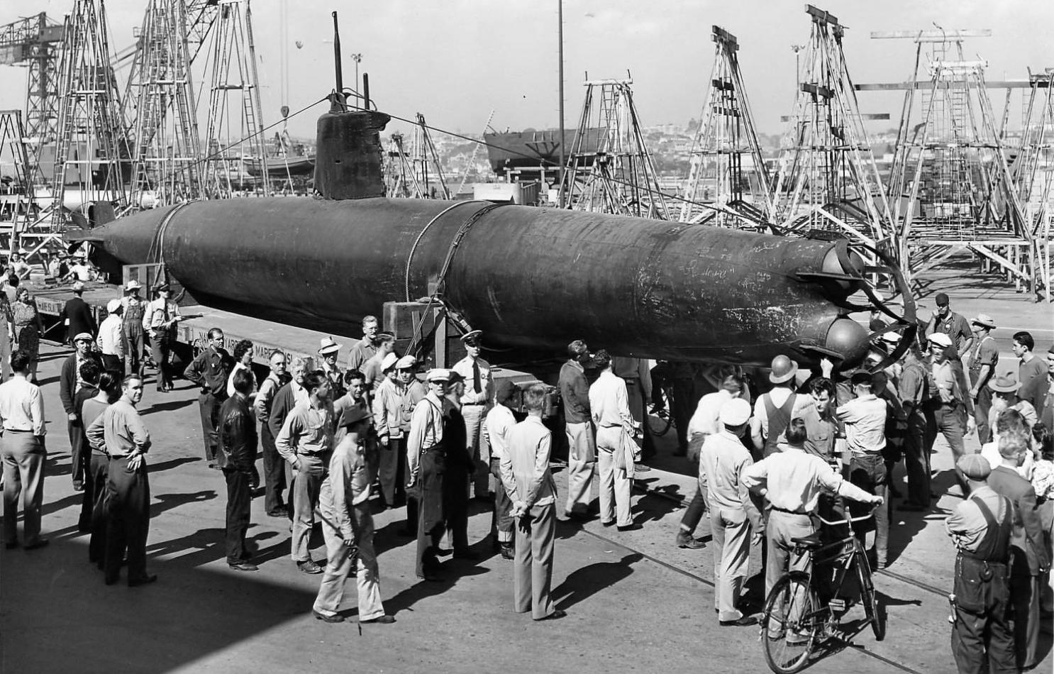 Naval midget submarine