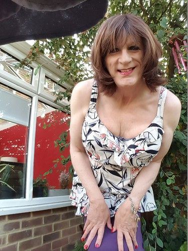Busty mature trannies