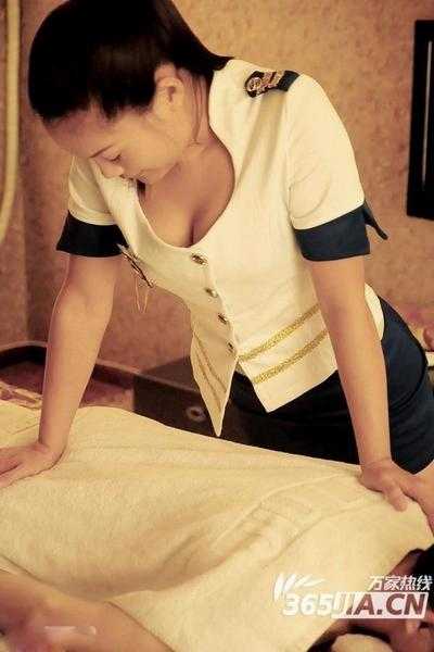 Big L. reccomend Asian girls massaging