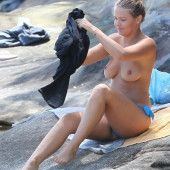 Lolli recomended nude in bingle shower Lara
