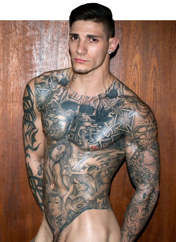Pictures of sexy nude tattooed men