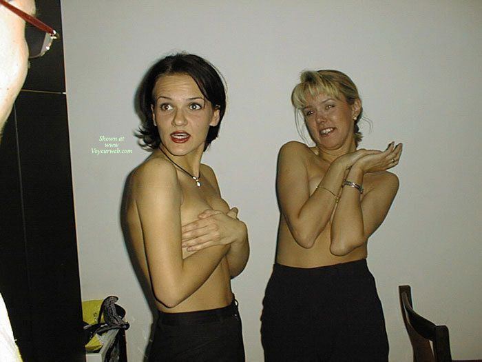 Cayenne reccomend Wife topless with friends