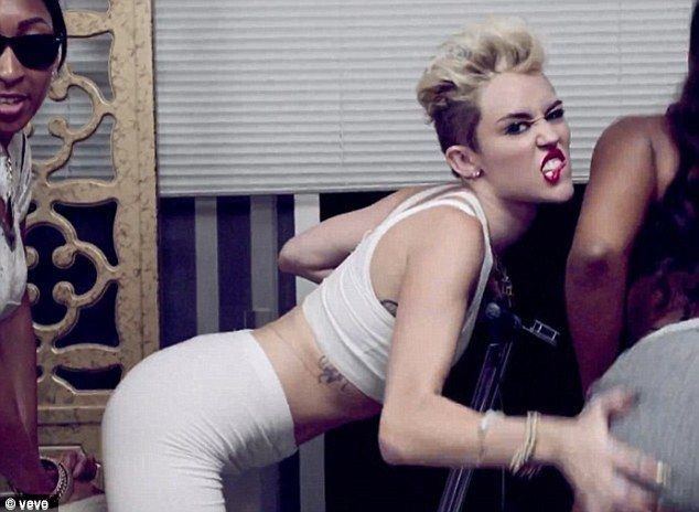 Dreads reccomend Miley cyrus sexy videos