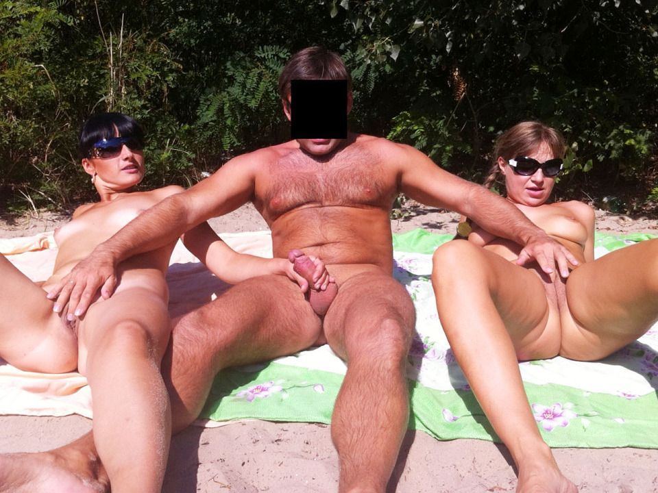 Minty reccomend Adult nudist beach free pictures