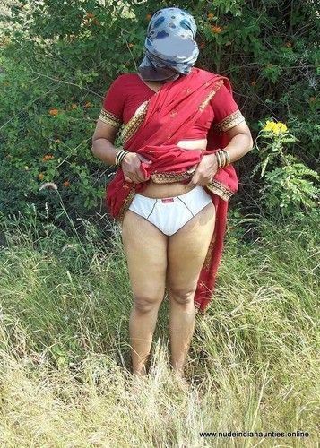 Mallu aunty in panties