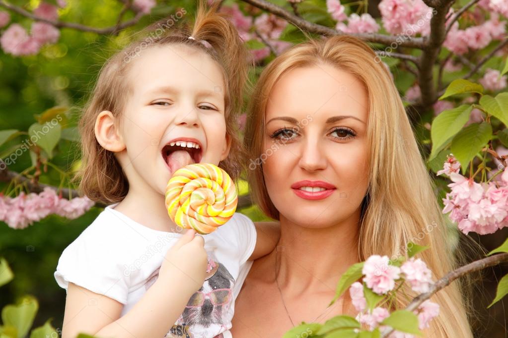 Goldilocks recommend best of Daughter lick mother