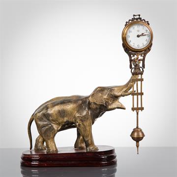 Catnip reccomend Elephant swinging clock