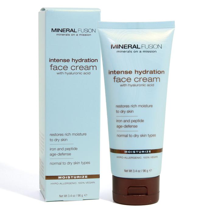 Lady reccomend Facial moisturizers and mineral