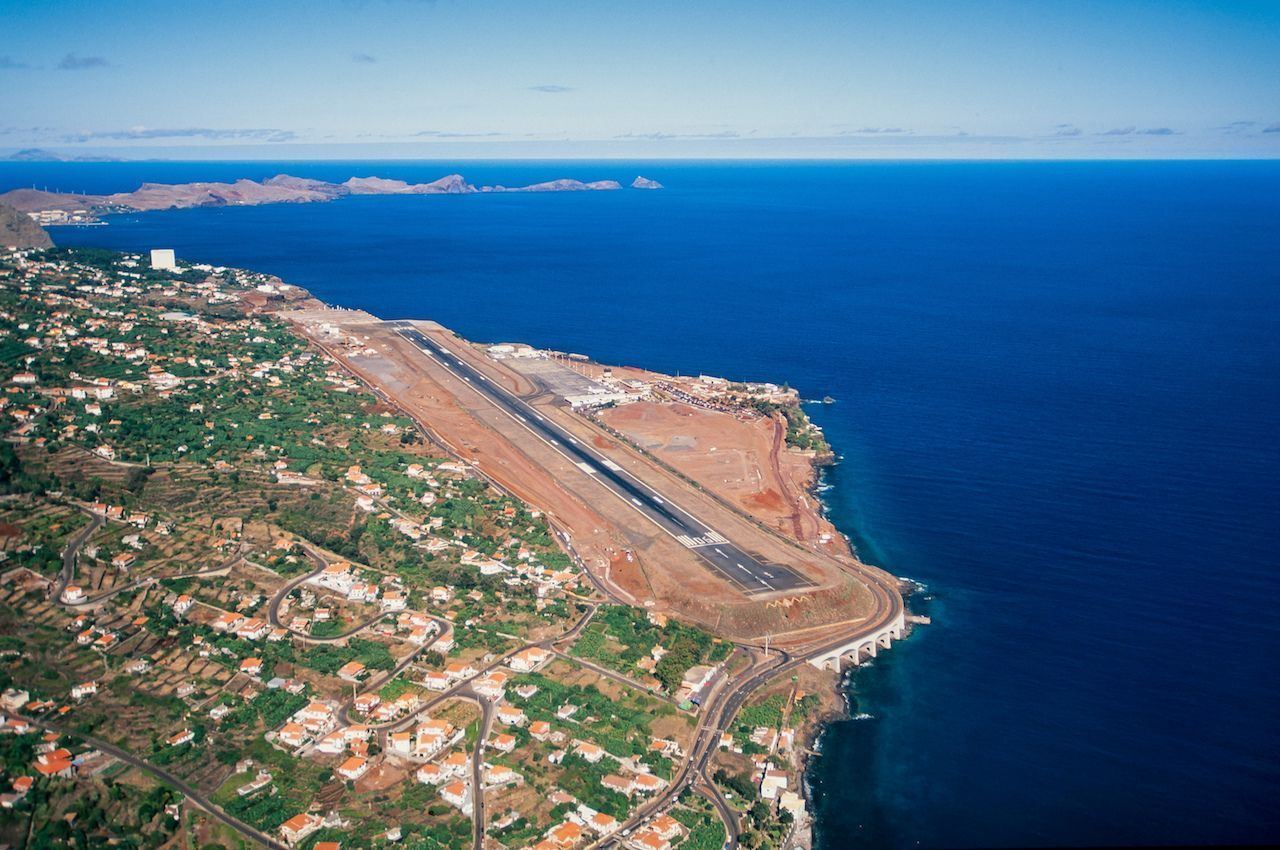 Junk reccomend Madeira landing strip