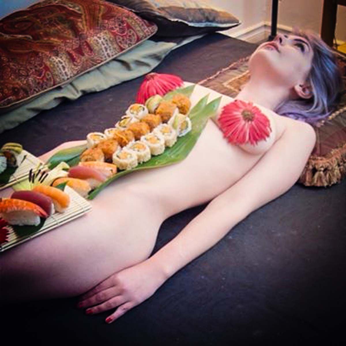 Monarch recommendet Naked girl with food on them on table