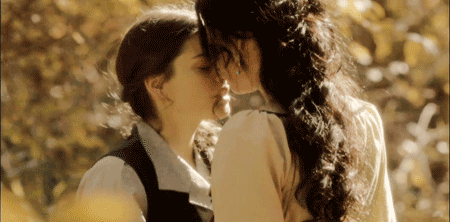 Spanish lesbian girls kissing video