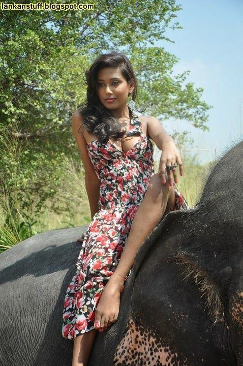 Srilankan shcool girls uniforms sexy