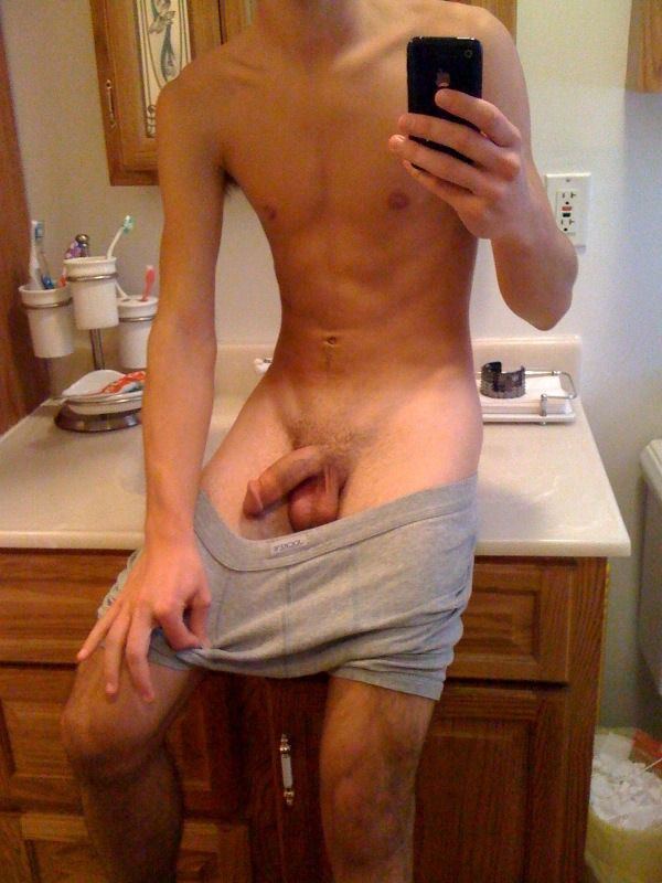 Young male naked amateur